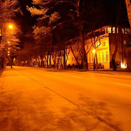 Bed and Breakfast Floryda Юрата Екстер'єр фото