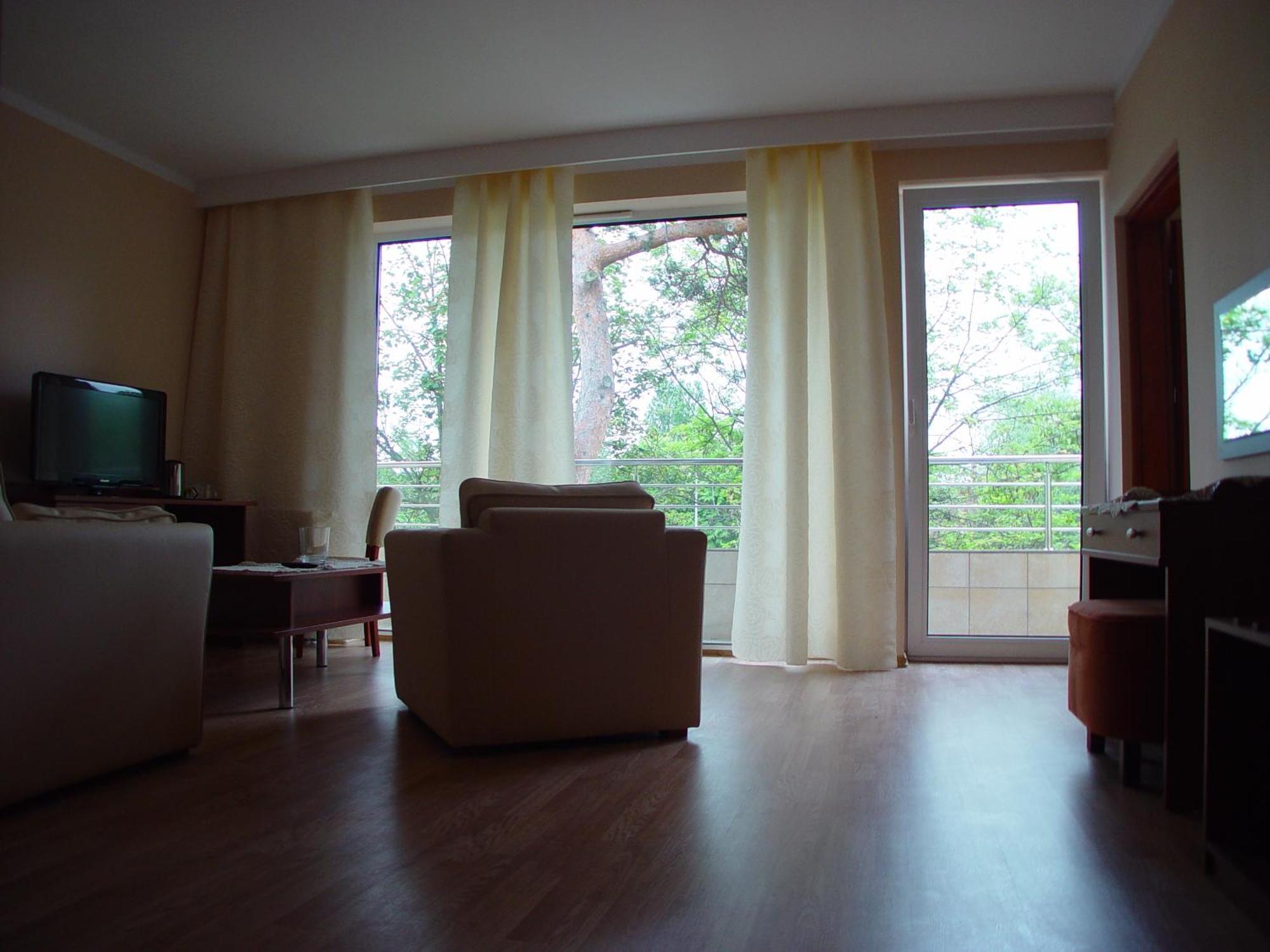 Bed and Breakfast Floryda Юрата Екстер'єр фото