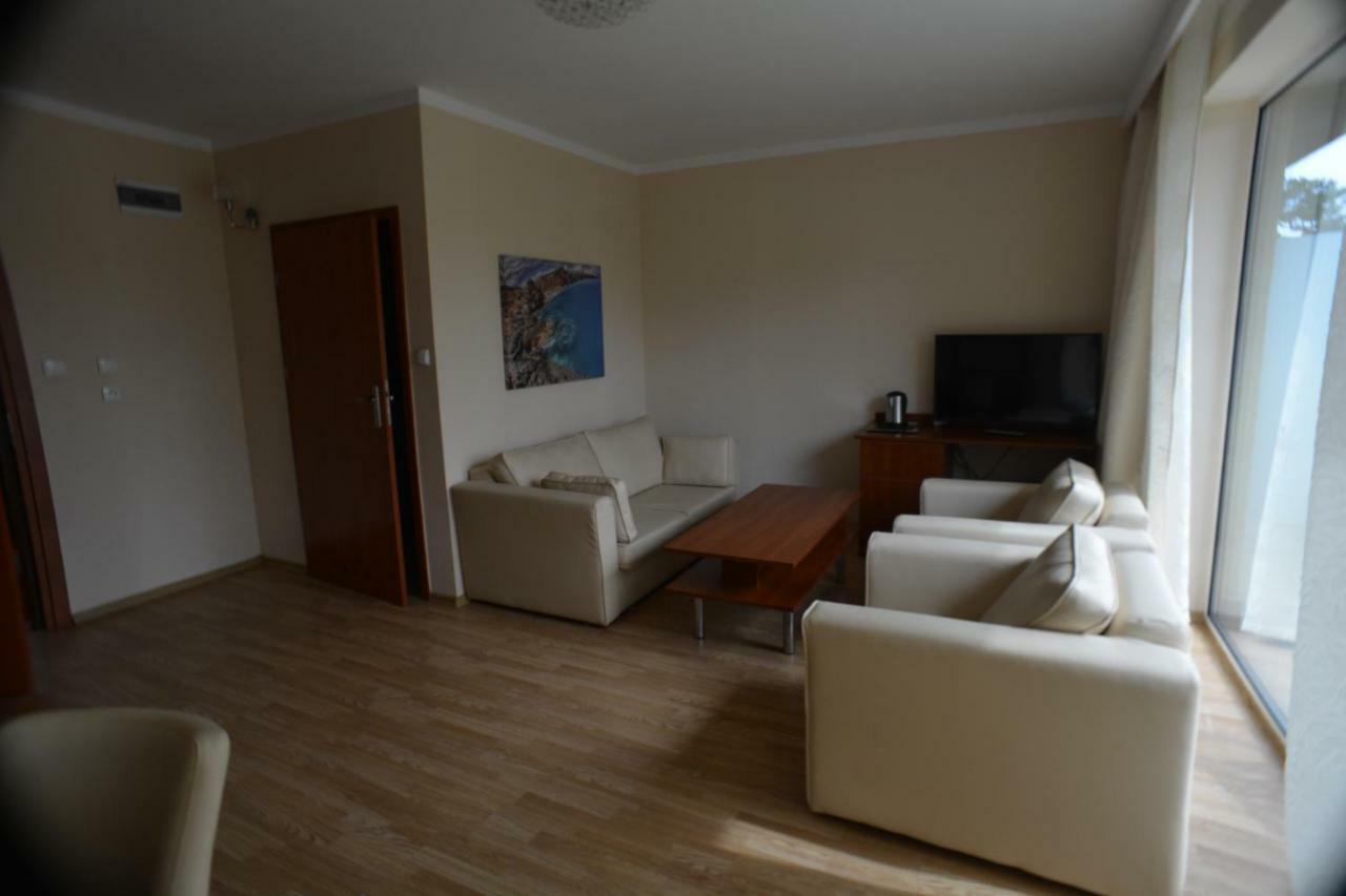Bed and Breakfast Floryda Юрата Екстер'єр фото